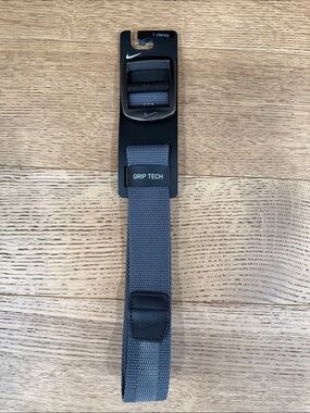 Nike Grip Tech Men’s Belt size 38/40 NWT Dark Gray